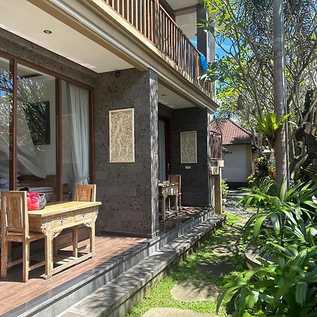 Santosha Place Ubud Esterno foto