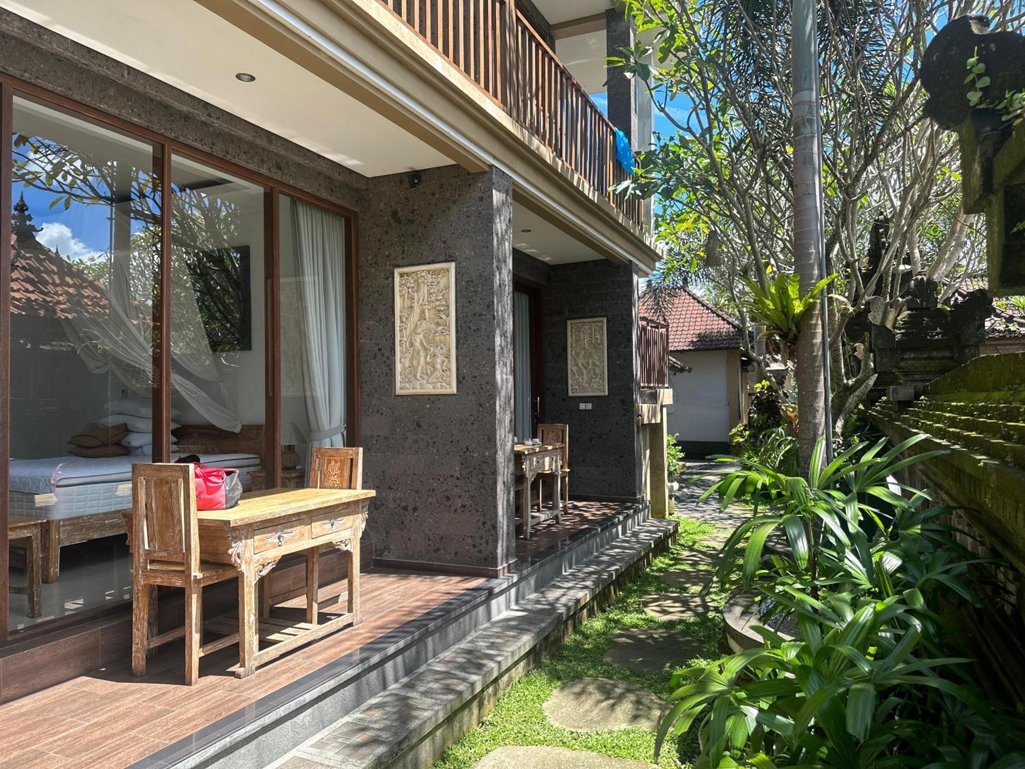 Santosha Place Ubud Esterno foto