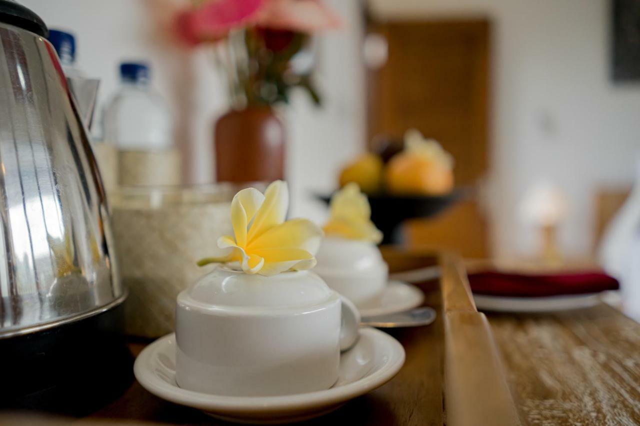 Santosha Place Ubud Esterno foto